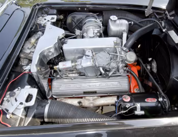 Bajo el capó 1962 Chevrolet Corvette Fuel Injection (C1)