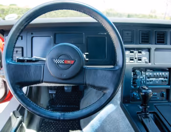 Panel frontal 1985 Chevrolet Corvette Sport Coupe (1YY07)