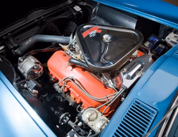 Sob o capô 1967 Chevrolet Corvette Sting Ray L71 Convertible with side mount exhaust option (19467)