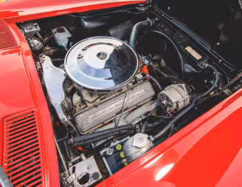 Bajo el capó 1963 Chevrolet Corvette Sting Ray L76 327/340 HP (837)