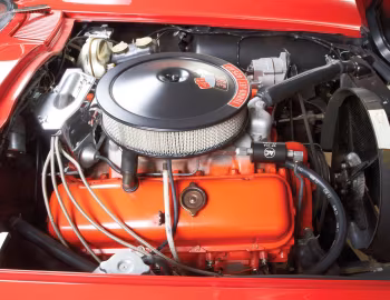Bajo el capó 1965 Chevrolet Corvette Sting Ray L78 Convertible with side mount exhaust option (19467)