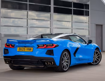 Chevrolet Corvette Stingray Convertible [UK-spec] (C8) '2025–pr.