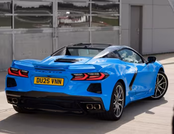 Chevrolet Corvette Stingray Convertible [UK-spec] (C8) '2025–pr.