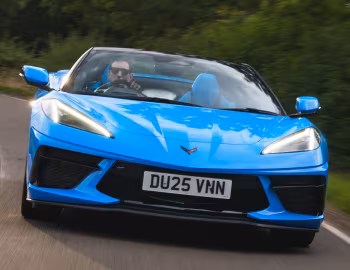 Chevrolet Corvette Stingray Convertible [UK-spec] (C8) '2025–pr.