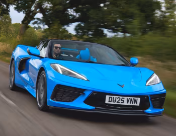 Chevrolet Corvette Stingray Convertible [UK-spec] (C8) '2025–pr.