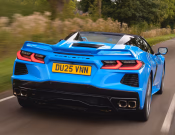 Chevrolet Corvette Stingray Convertible [UK-spec] (C8) '2025–pr.