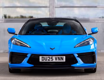 Chevrolet Corvette Stingray Convertible [UK-spec] (C8) '2025–pr.