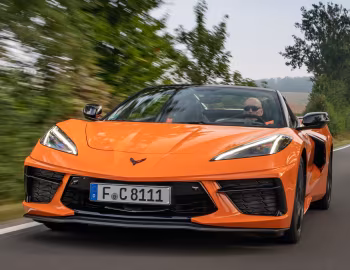 Chevrolet Corvette Stingray Convertible Z51 [EU-spec] (C8) '2021–26