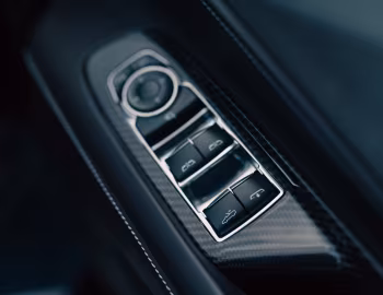 Interior Chevrolet Corvette Stingray Convertible [Japan] (C8) '2021–pr.