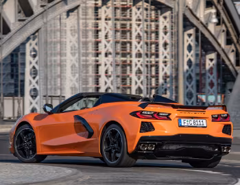 Chevrolet Corvette Stingray Convertible Z51 [EU-spec] (C8) '2021–26