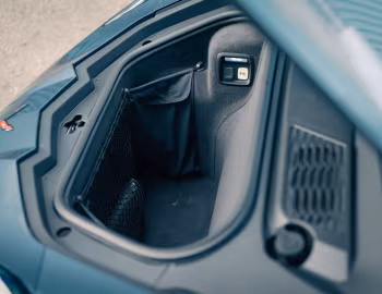 Ambos Chevrolet Corvette Stingray Convertible [Japan] (C8) '2021–pr.