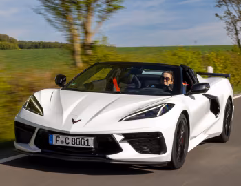 Chevrolet Corvette Stingray Convertible Z51 [EU-spec] (C8) '2026