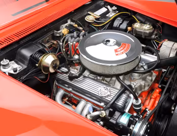 Bajo el capó 1969 Chevrolet Corvette Stingray L46 350/350 HP Convertible (19467)