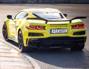 Chevrolet Corvette Z06 Z07 Performance Package [EU-spec] (C8) '2022–26
