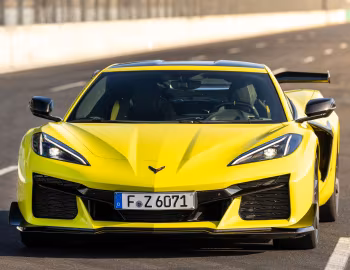 Chevrolet Corvette Z06 Z07 Performance Package [EU-spec] (C8) '2022–26