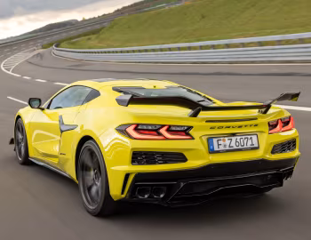 Chevrolet Corvette Z06 Z07 Performance Package [EU-spec] (C8) '2022–26