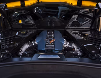 Bajo el capó 2025–pr. Chevrolet Corvette ZR1 Coupe ZTK Package [North America] (C8) '2025–pr.