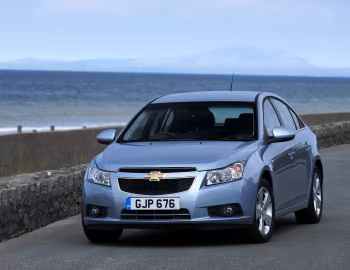 Chevrolet Cruze [UK-spec] (J300) '2009–12