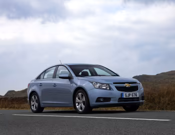Chevrolet Cruze [UK-spec] (J300) '2009–12