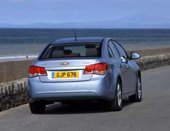 Chevrolet Cruze [UK-spec] (J300) '2009–12