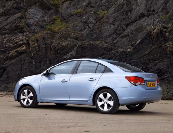 Chevrolet Cruze [UK-spec] (J300) '2009–12