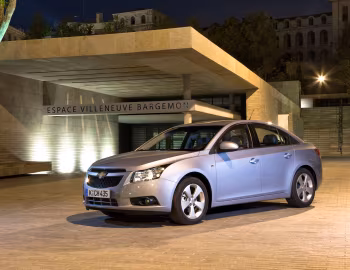 Chevrolet Cruze (J300) '2009–12