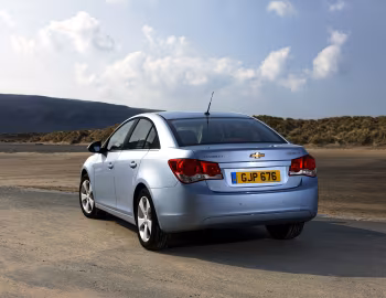 Chevrolet Cruze [UK-spec] (J300) '2009–12