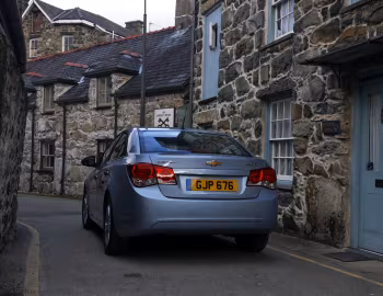 Chevrolet Cruze [UK-spec] (J300) '2009–12