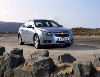 Chevrolet Cruze [UK-spec] (J300) '2009–12
