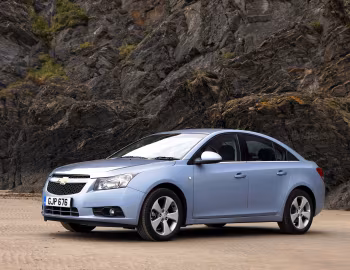 Chevrolet Cruze [UK-spec] (J300) '2009–12