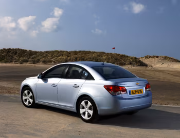 Chevrolet Cruze [UK-spec] (J300) '2009–12