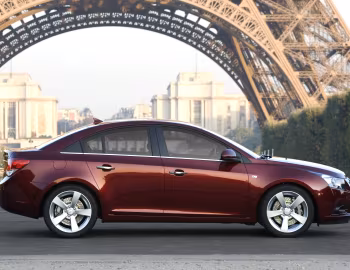 Chevrolet Cruze (J300) '2009–12