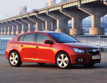 Chevrolet Cruze Hatchback [Worldwide] (J300) '2011–12