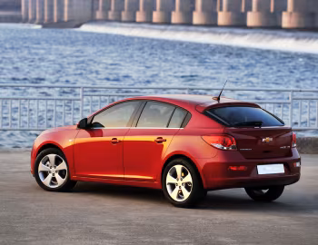 Chevrolet Cruze Hatchback [Worldwide] (J300) '2011–12