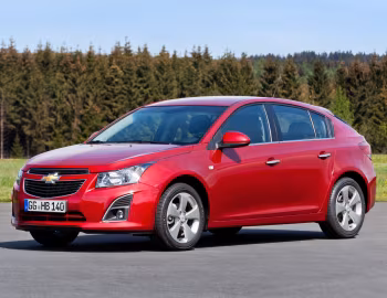 Chevrolet Cruze Hatchback (J300) '2012–16