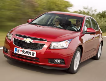Chevrolet Cruze Hatchback [Worldwide] (J300) '2011–12