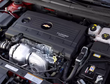 Bajo el capó Chevrolet Cruze Hatchback [Worldwide] (J300) '2011–12