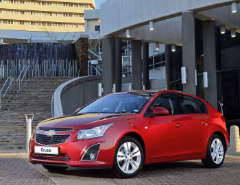 Chevrolet Cruze Hatchback [South Africa] (J300) '2012–15