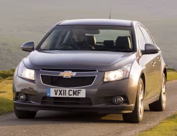 Chevrolet Cruze Hatchback [UK-spec] (J300) '2011–12