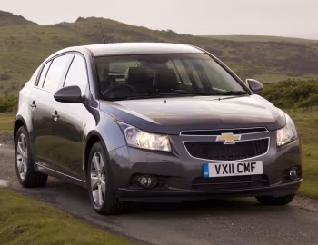 Chevrolet Cruze Hatchback [UK-spec] (J300) '2011–12