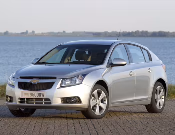 Chevrolet Cruze Hatchback [Worldwide] (J300) '2011–12