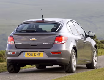 Chevrolet Cruze Hatchback [UK-spec] (J300) '2011–12