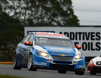 RML Chevrolet Cruze WTCC (J300) '2011–12