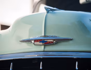 1953 Chevrolet Two-Ten DeLuxe 2-door Sedan (B-2102 1011W)