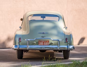 1949 Chevrolet DeLuxe Fleetline 4-door Sedan (2153-1008)