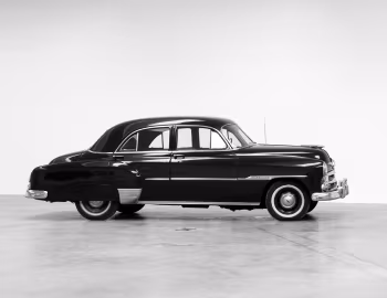 1951 Chevrolet Deluxe Styleline 4-door Sedan (JK-2103 1069)