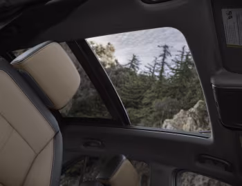 Interior 2022–24 Chevrolet Equinox Premier [North America] '2021–24