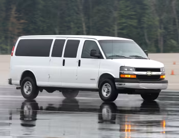2005–06 Chevrolet Express 3500 Extended Passenger Van
