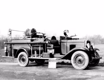 1929 Chevrolet International Howe Firetruck (LQ)