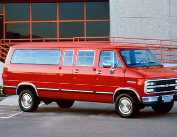 1993–95 Chevrolet G30 Beauville Pkg.